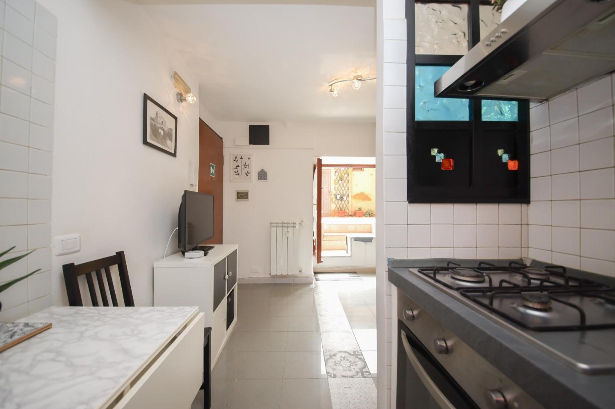 Apartment B Live By Ghor Rom
