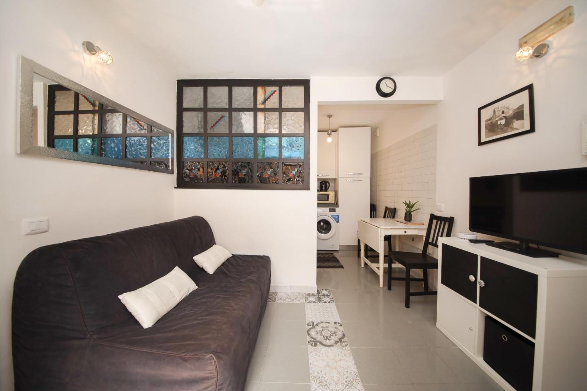 B Live By Ghor Apartment Rom