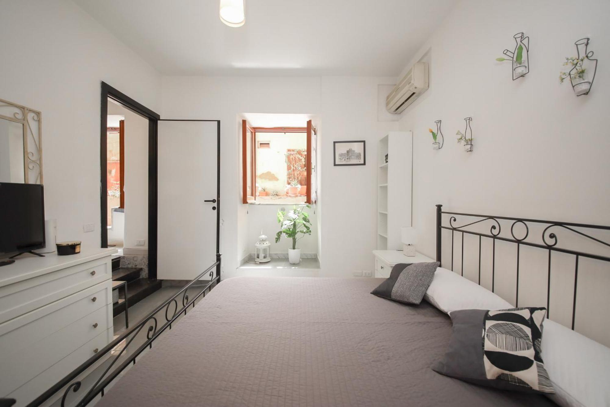 B Live By Ghor Apartment